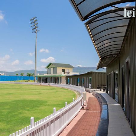 Stay Leisurely - Pavilion By The Hills, Lonavala - Stadium View Rooms Exterior foto